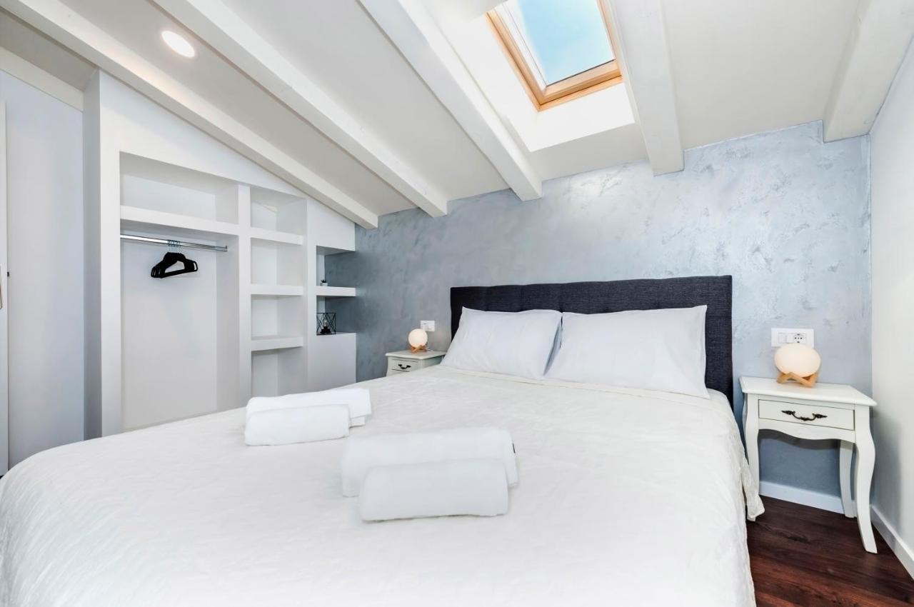 Deluxe Apartments A&A - 2 ロヴィニ エクステリア 写真