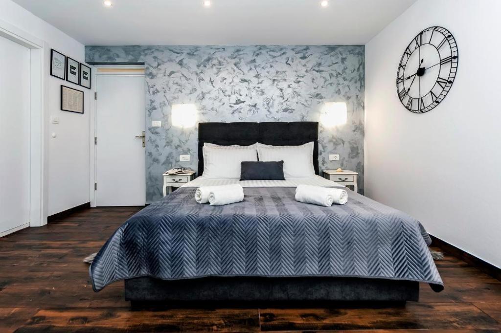 Deluxe Apartments A&A - 2 ロヴィニ エクステリア 写真